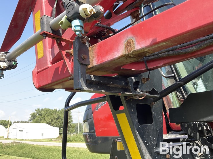2019-case-ih-patriot-4440-image-18
