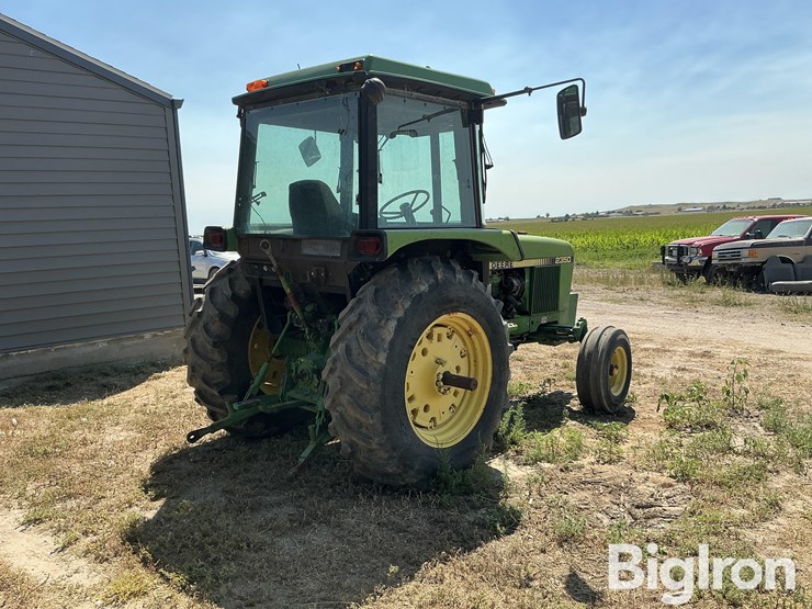1983-john-deere-2350-image-5