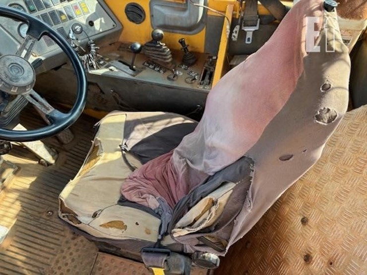 1998-volvo-a40-image-14