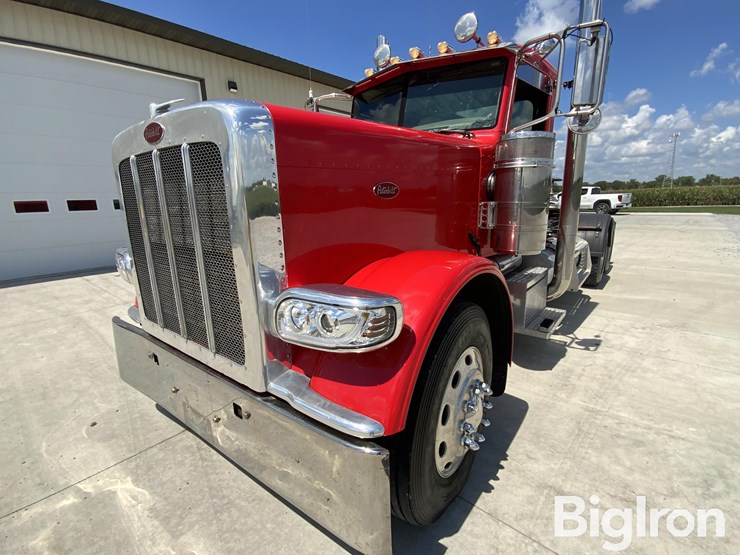 2009-peterbilt-389-image-16