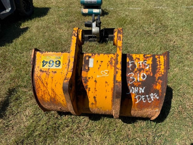 john-deere-310-image-3