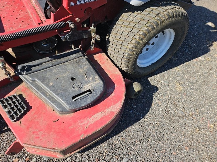 exmark-lazer-z-zero-turn-mower-image-9