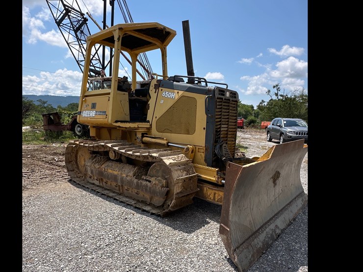 deere-650h-lt-image-4