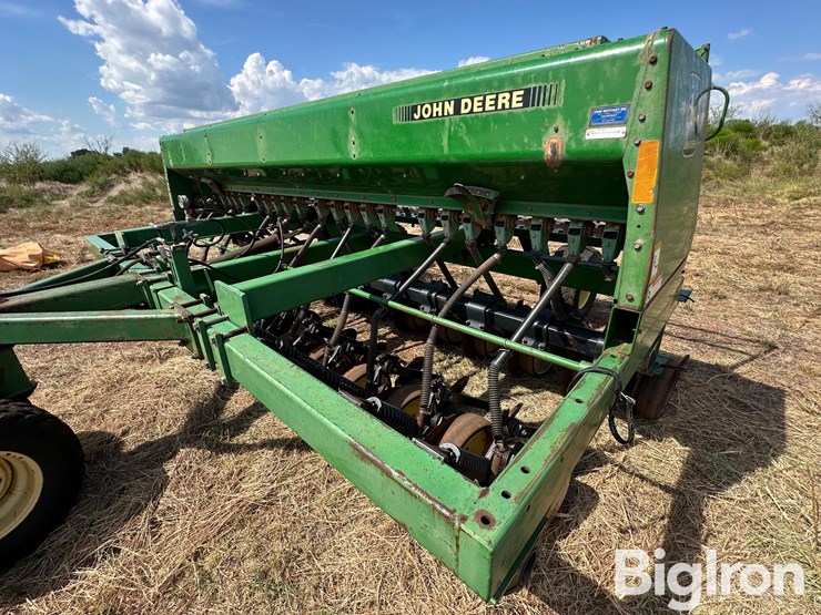 john-deere-750-image-12