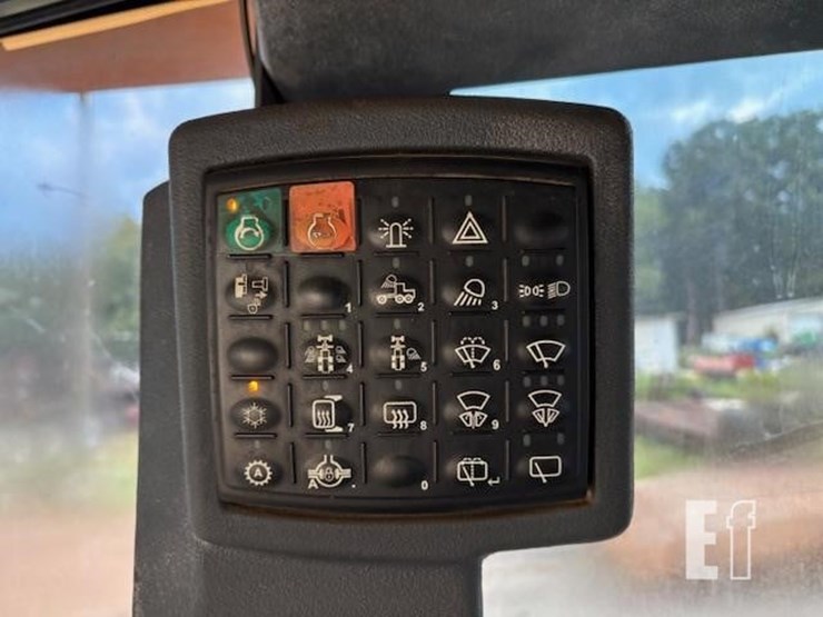 2009-deere-670g-image-41