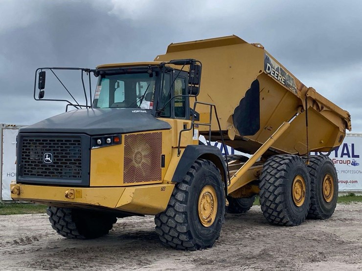 2015-deere-410e-image-1