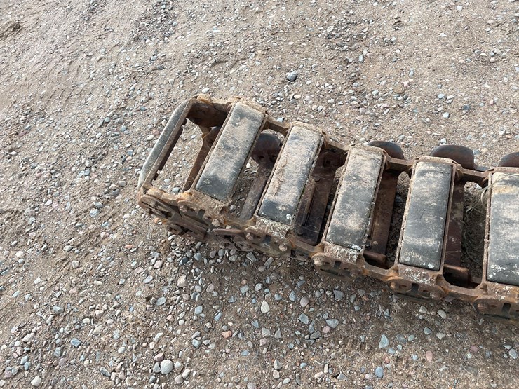 caterpillar-262-image-4
