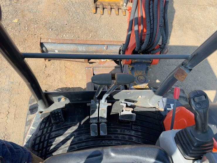 2011-kubota-u35-image-31