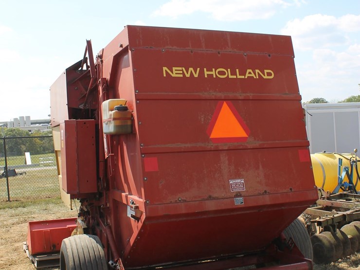 new-holland-853-image-5