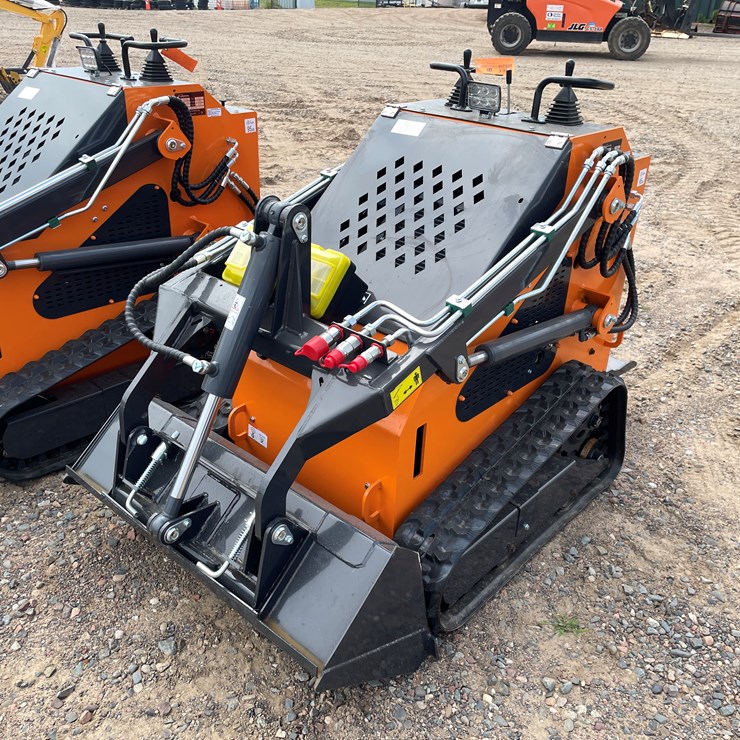 #9364 • Unused 2025 LandHero Mini Skid Steer Loader