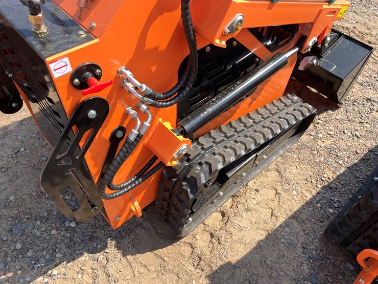 #9288-•-unused-2025-landhero-mini-skid-steer-loader-image-11