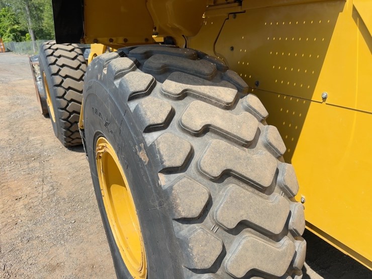 2016-caterpillar-938m-image-14