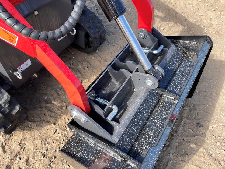 #9471-•-unused-2025-agt-skid-steer-loader-image-6
