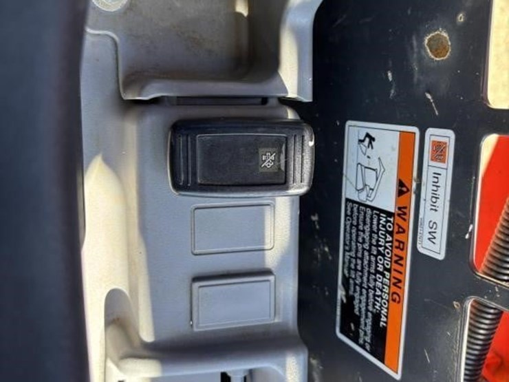 2019-kubota-svl75-2-image-28
