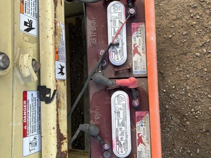 2014-jlg-1930es-image-10