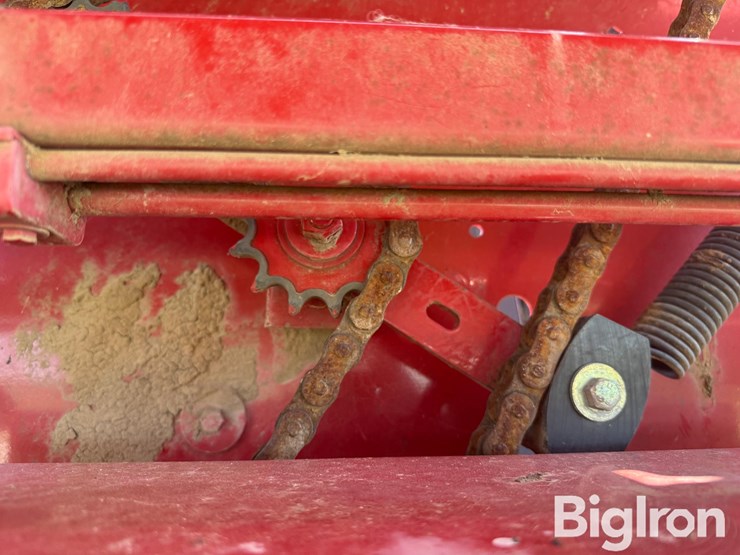 2014-new-holland-br7070-image-18