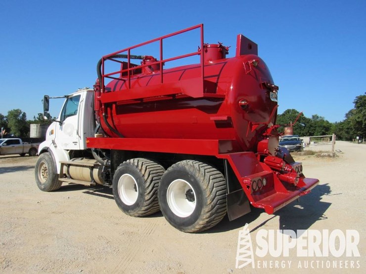(x)-2006-sterling-60-bbl-t/a-bobtail-vacuum-truc-image-5