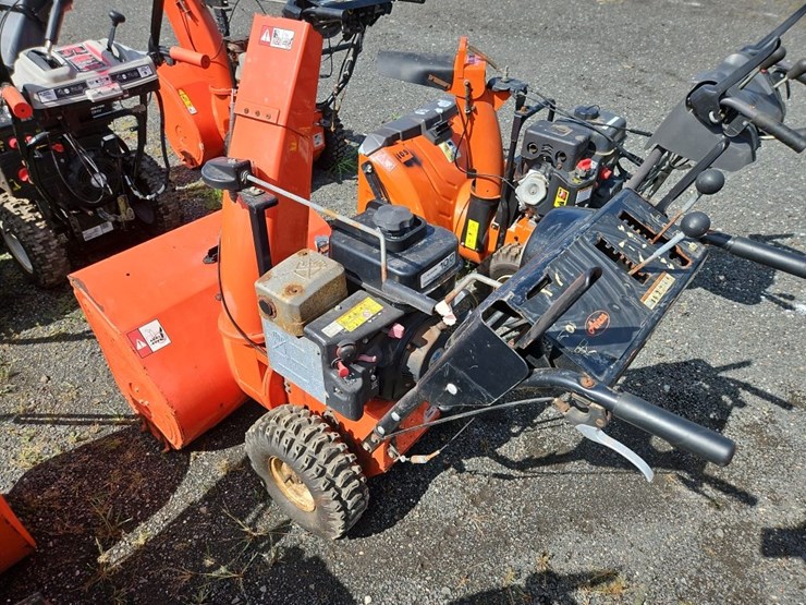 ariens-deluxe-30-snow-blower-image-4