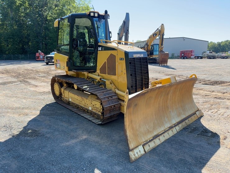 2011-caterpillar-d4k-xl-image-7