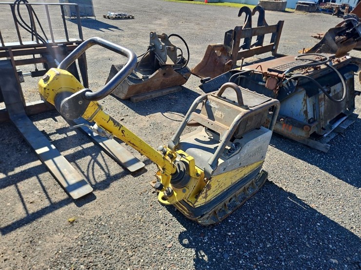 wacker-neuson-4545he-reversible-plate-compactor-image-3