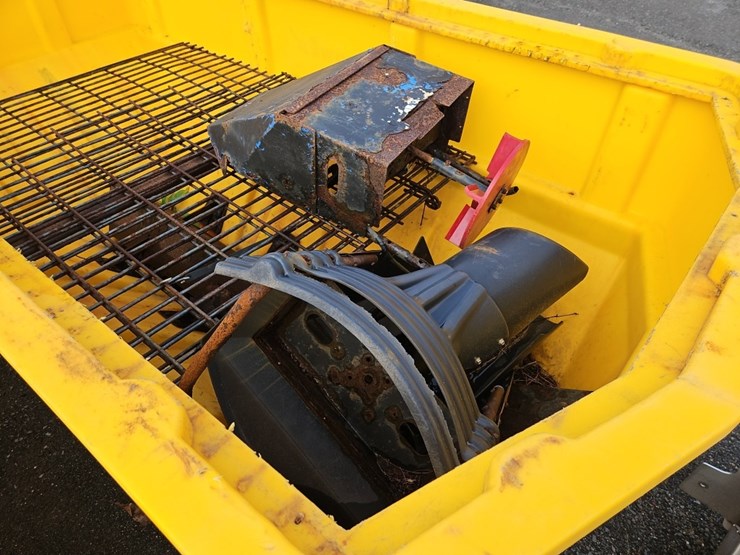 snowex-9'-poly-sand/salt-spreader-image-5