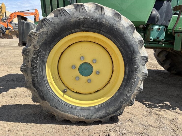 2008-john-deere-4005-image-13
