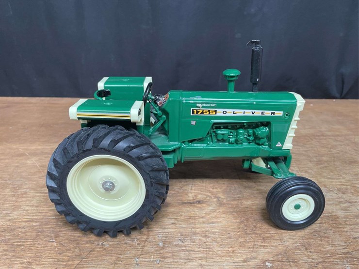 1992-oliver-1755-image-8
