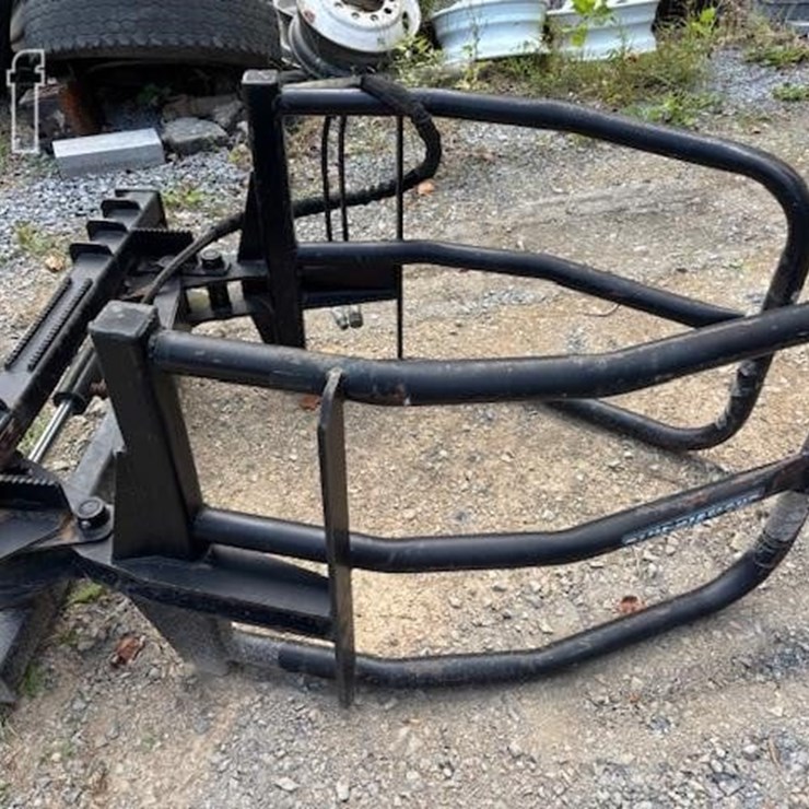 BLUE DIAMOND ROUND HAY BALE HYD CLAMP
