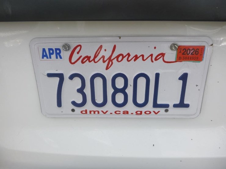 2013-nissan-nv2500-image-18