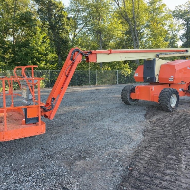 2013 JLG 800AJ