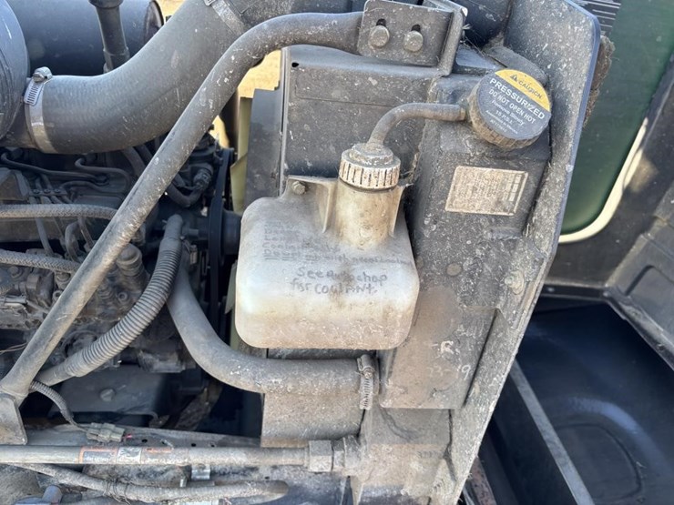 2013-john-deere-1600-turbo-image-28