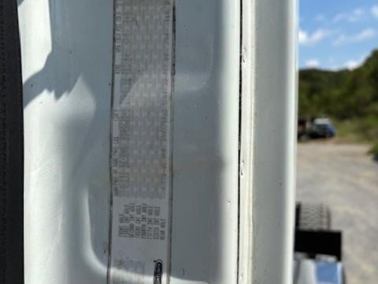 2016-freightliner-cascadia-125-image-8
