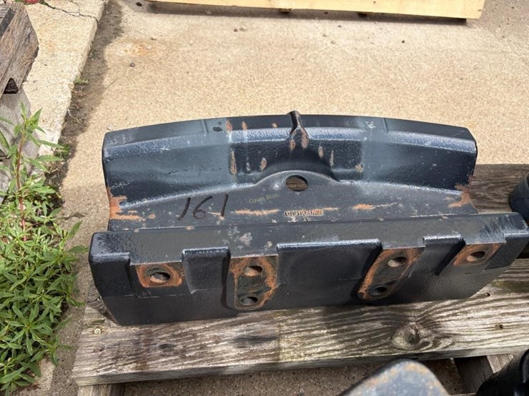 new-holland-front-weight-bracket-image-2