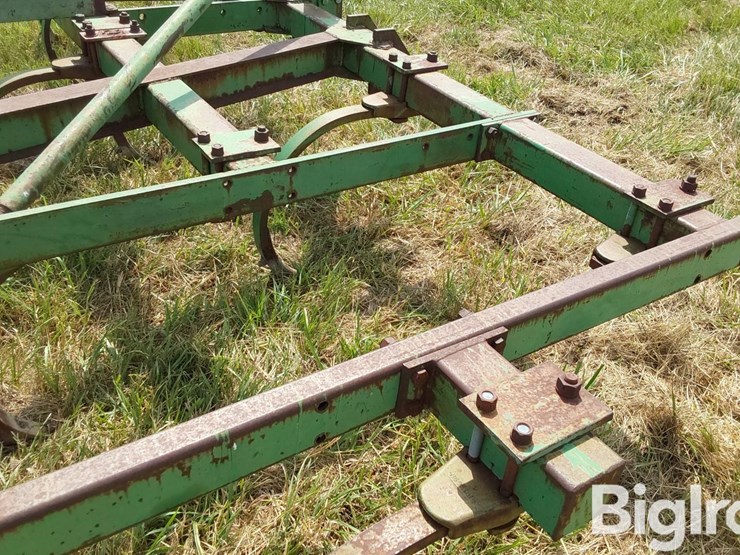 john-deere-100-image-13