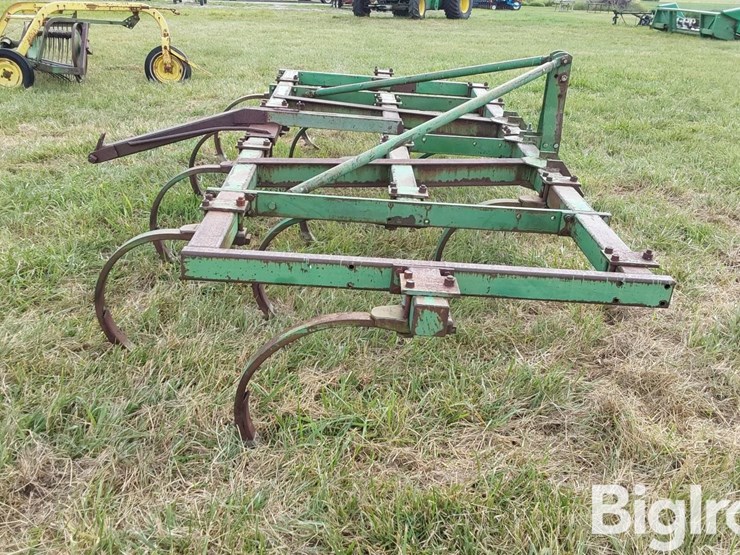 john-deere-100-image-4
