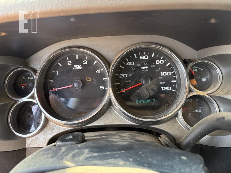 2013-gmc-sierra-3500-image-16