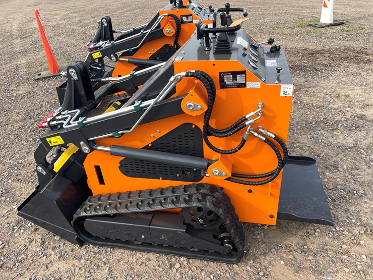#9084-•-unused-2025-landhero-mini-skid-steer-loader-image-2