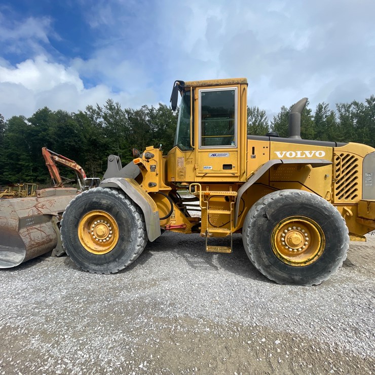 2003 VOLVO L70E