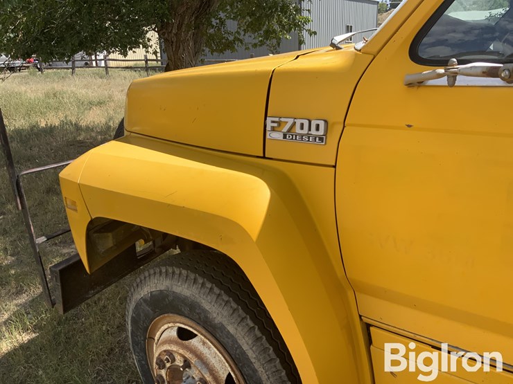 1988-ford-f700-image-11
