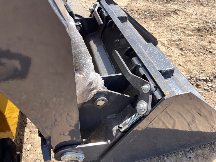 #9456-•-unused-2025-cfg-skid-steer-loader-image-11