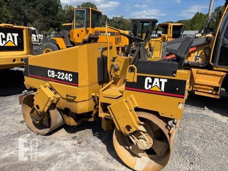 1997-caterpillar-cb-224c-image-26
