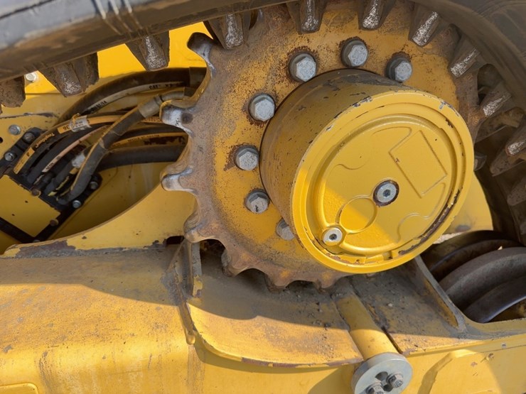 2022-caterpillar-279d3-image-16