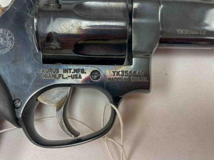 taurus-.17-hmr-revolver-image-9
