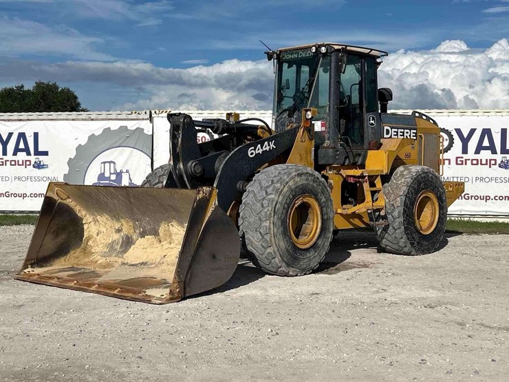 2014-deere-644k-image-1