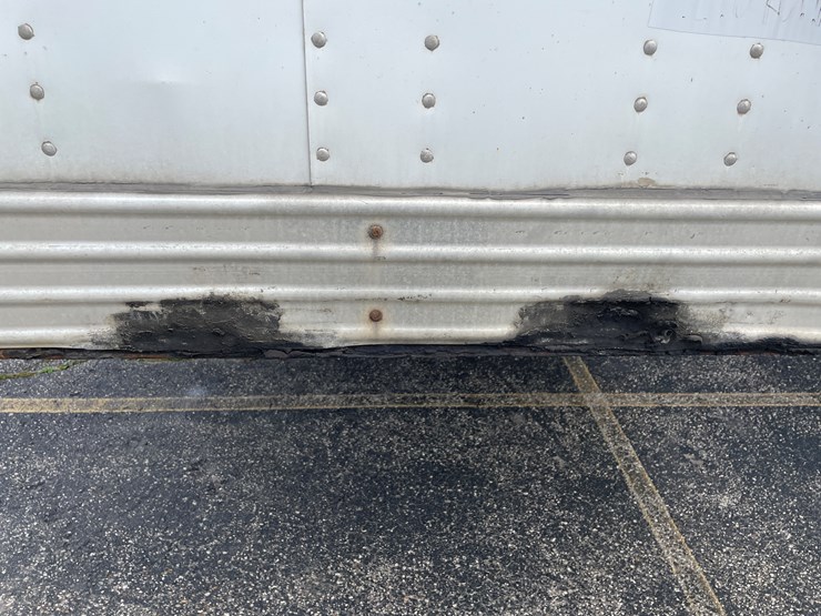 2010-utility-van-image-43