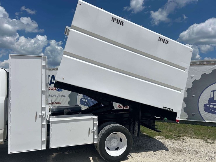 2019-ford-f550-image-10