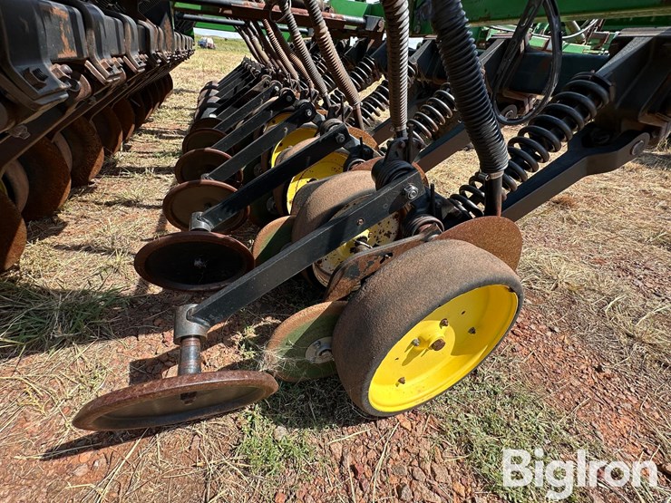 john-deere-750-image-17