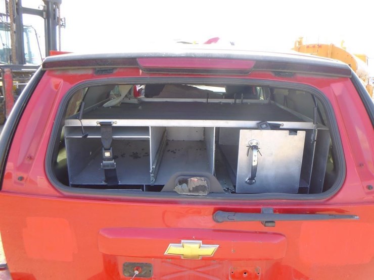 2011-chevrolet-tahoe-image-8