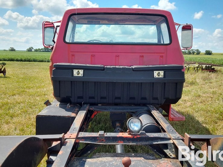 1976-ford-f700-image-16