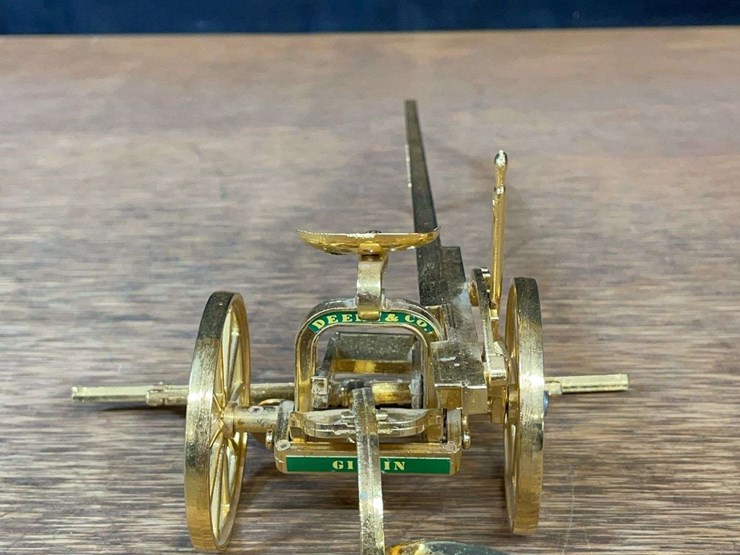 john-deere-16-image-5